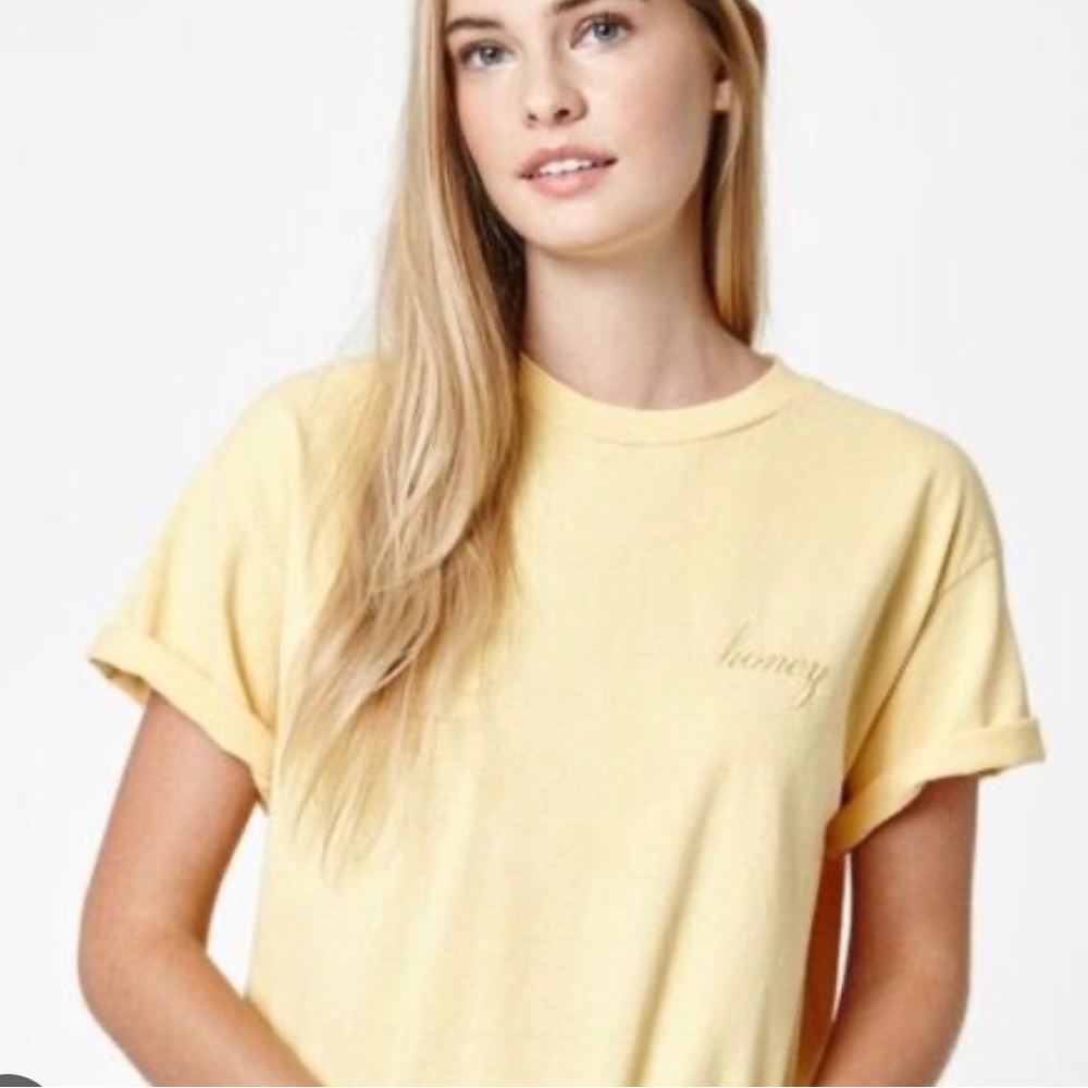 Pastel yellow with gold Stichling 🍯🐝